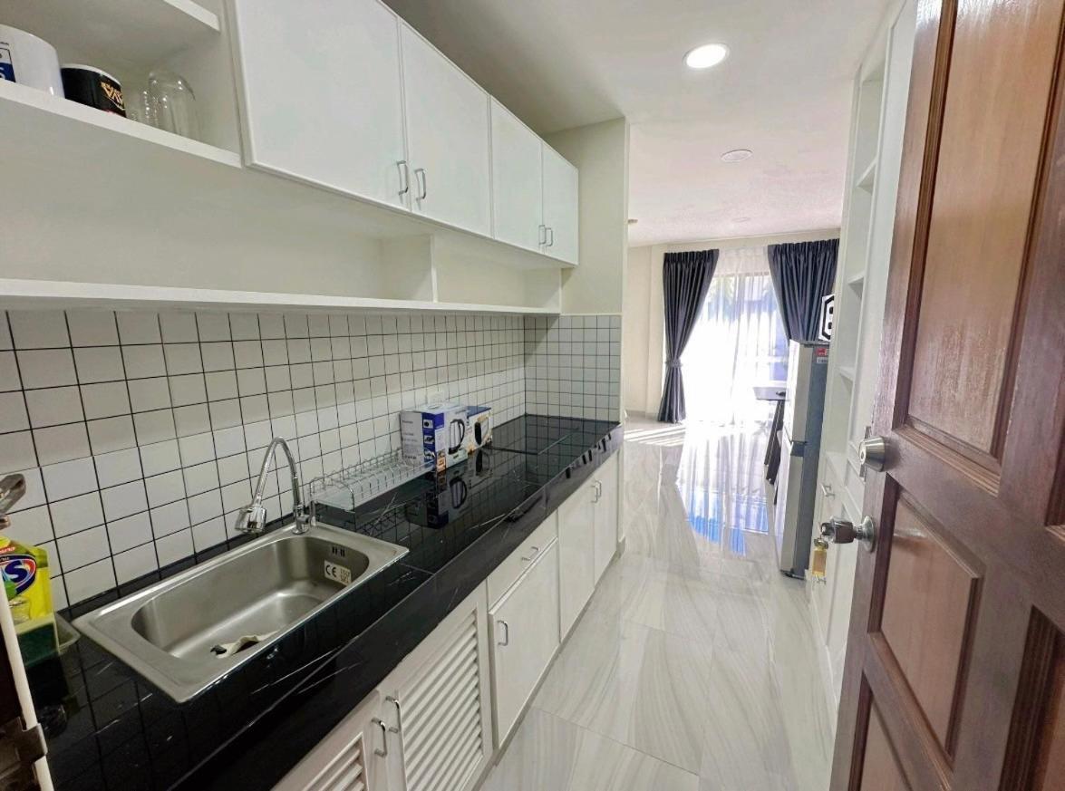 Studio Apartment Diana Estate Condominium Pattaya Buitenkant foto