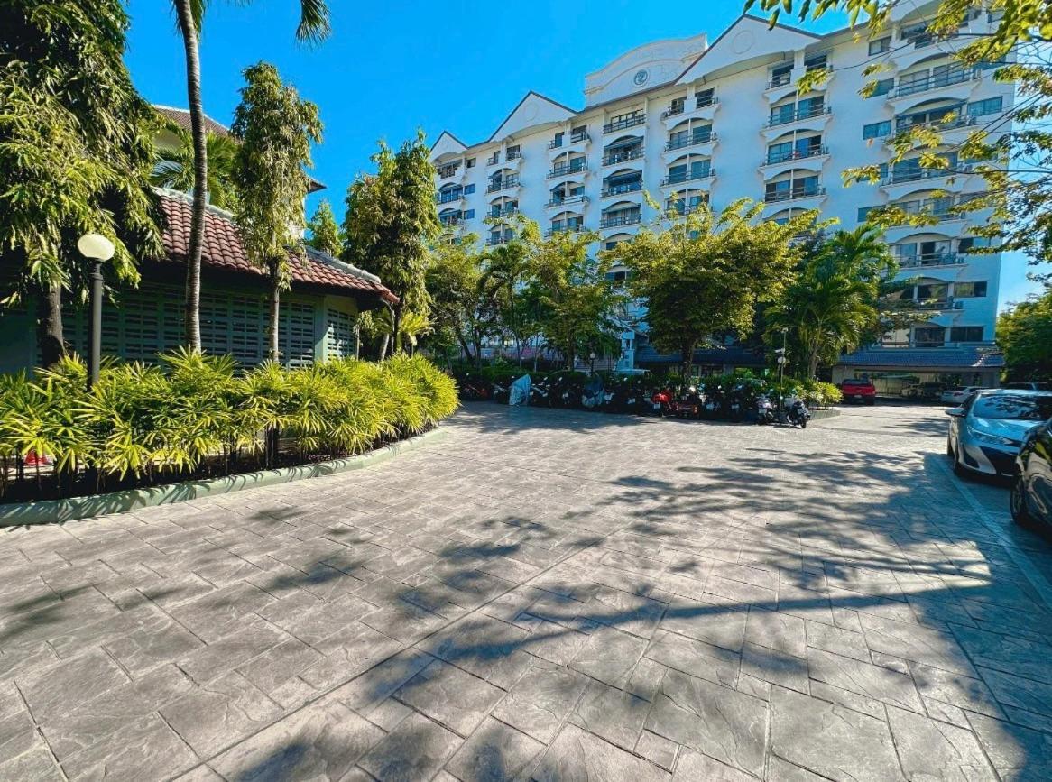 Studio Apartment Diana Estate Condominium Pattaya Buitenkant foto