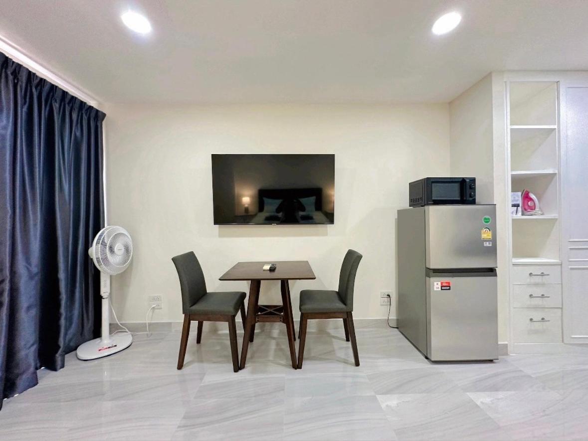 Studio Apartment Diana Estate Condominium Pattaya Buitenkant foto