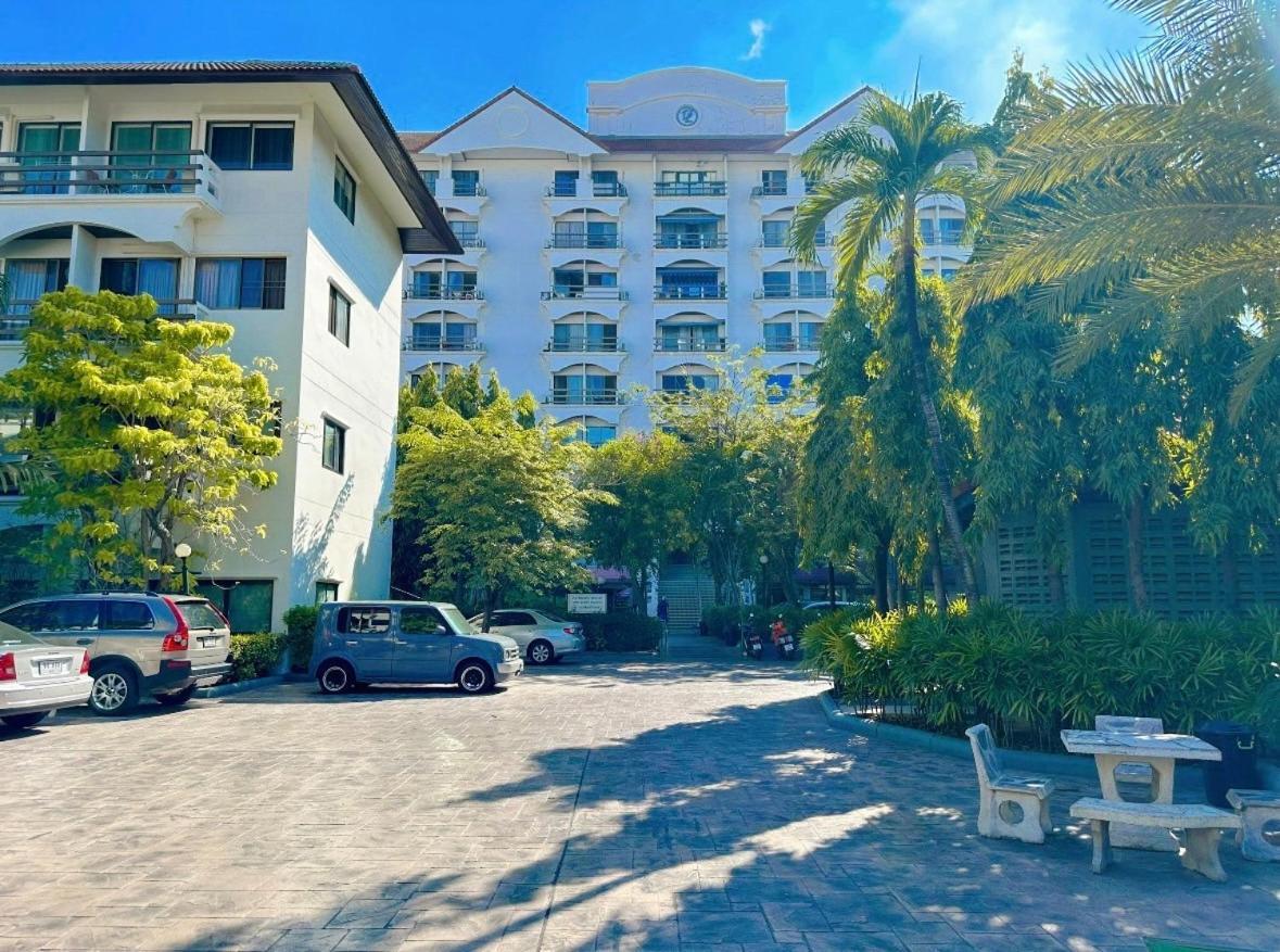 Studio Apartment Diana Estate Condominium Pattaya Buitenkant foto
